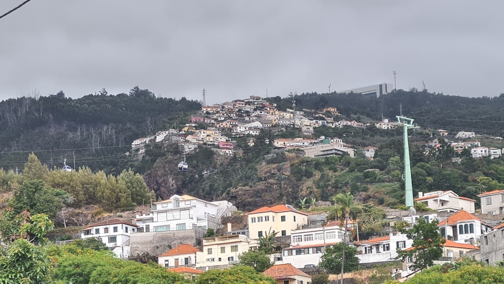 Aguaceiros e trovoada na previsão para hoje, na Madeira