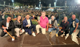 M&aacute;rcio Amaro canta "Isto &eacute; que &eacute; vida" (v&iacute;deo)
