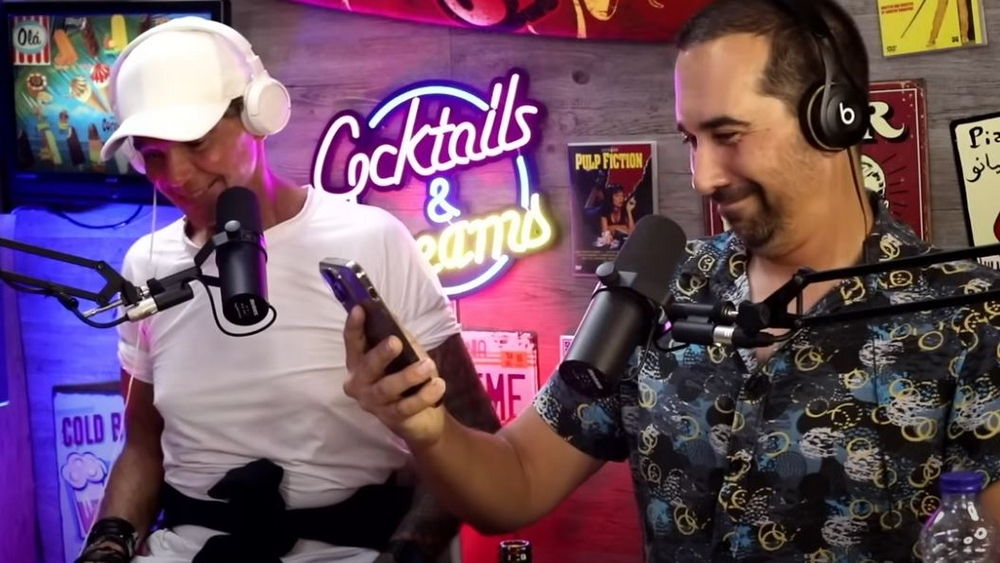 Humorista Emanuel Moura canta para "Netinho" sobre palavras brasileiras (vídeo)