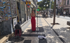 Beatriz Abrunhosa: "Para os bra&ccedil;os de minha m&atilde;e" (com v&iacute;deo)