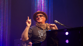 Jos&eacute; Cid prepara nova m&uacute;sica dedicada &agrave; Madeira. Oi&ccedil;a a entrevista