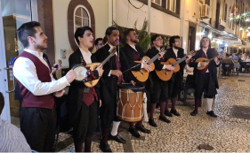 Tuna Universit&aacute;ria da Madeira animou Festas da S&eacute; (v&iacute;deo)