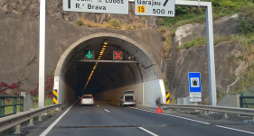 Viatura avariada condiciona tr&acirc;nsito