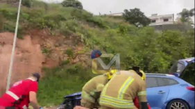 Acidente na via r&aacute;pida causa um ferido (v&iacute;deo)