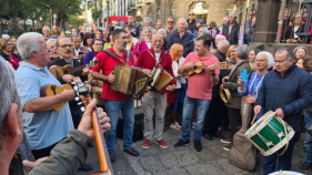 Madeira Despique canta "Da serra veio um pastor" (v&iacute;deo)