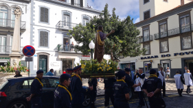 Devo&ccedil;&atilde;o a S&atilde;o Tiago Menor atrai centenas de pessoas (com v&iacute;deo)