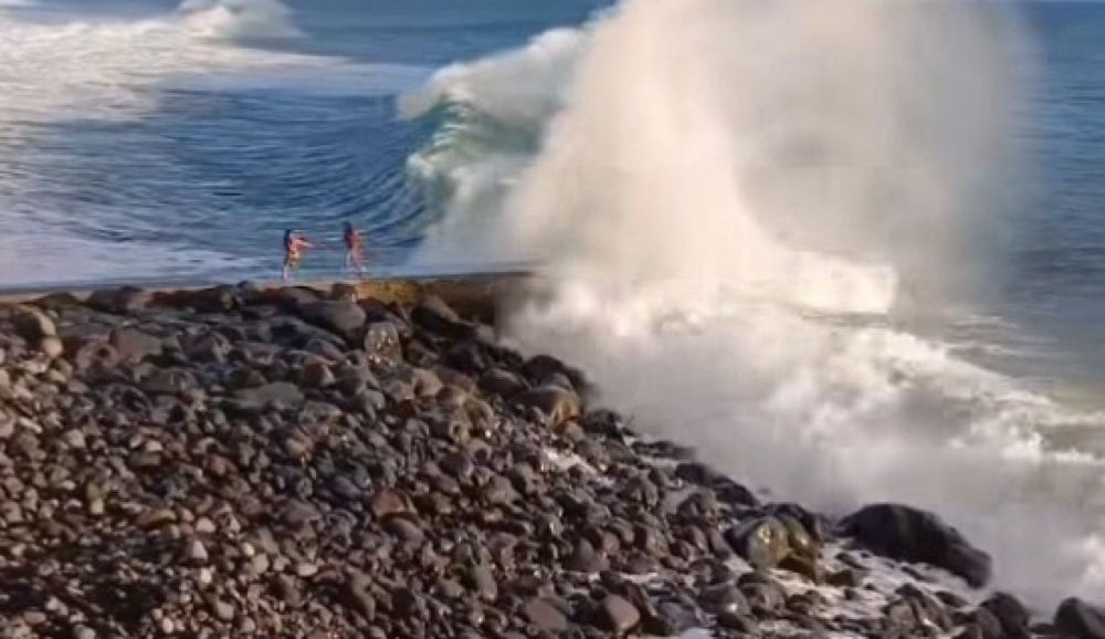 Avisos para o mar e chuva em terra