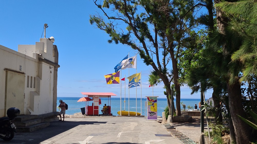 Bandeira vermelha na Praia Formosa (com vídeo)