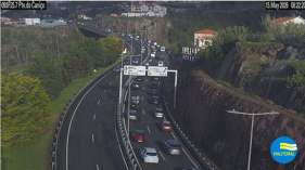 Acidente provoca tr&acirc;nsito lento na Via R&aacute;pida