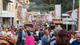 Enchente no Curral das Freiras para a Festa da Castanha