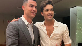 Cristiano Ronaldo ofereceu prenda a Luan Santana. Qual foi o presente?