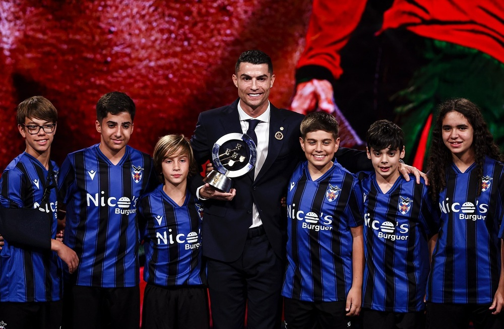 Cristiano Ronaldo recebeu Quinas de Platina