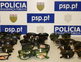 Roubaram 41 pares de &oacute;culos no valor superior a 4 mil euros
