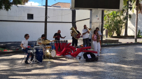 Que instrumento musical &eacute; este? Conhe&ccedil;a o Grupo "Camachofones"