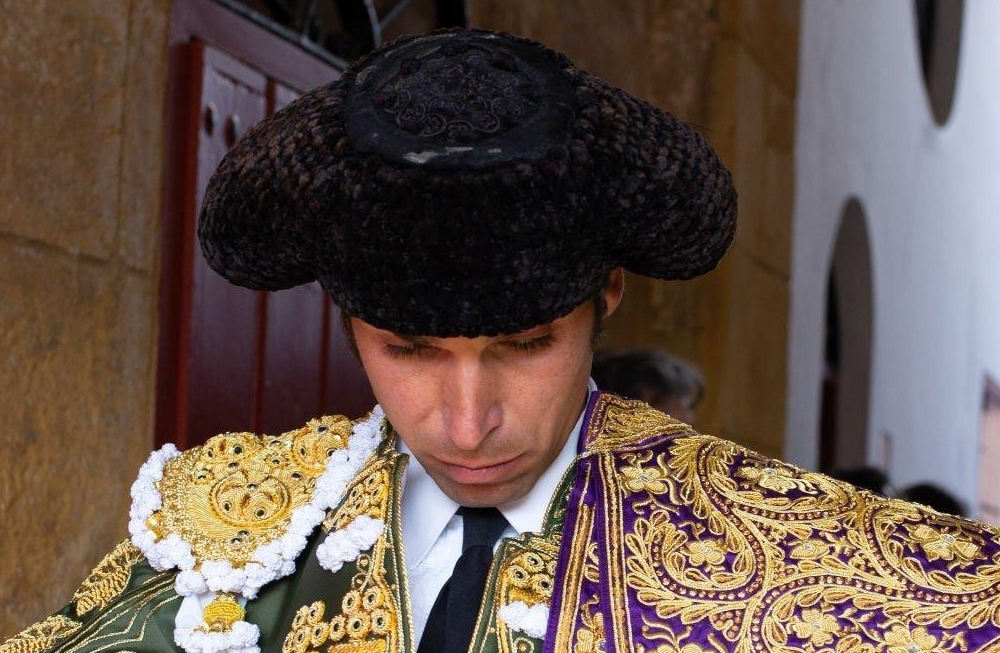 Toureiro Cayetano Rivera oferece ajuda às vítimas das inundações em Valencia