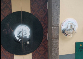 Vandalismo volta a atingir letreiros do Lust Vintage na Zona Velha do Funchal