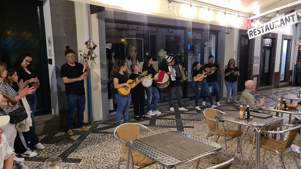 Grupo "Madeira Brinco" animou Festas da Sé (com vídeo)