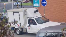 "Atum fresco, espada e dourada": a venda ambulante de peixe, na Madeira (v&iacute;deo)