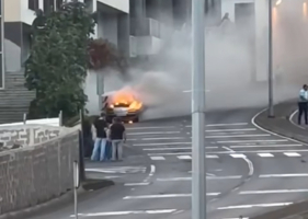 Carro em chamas em S&atilde;o Martinho