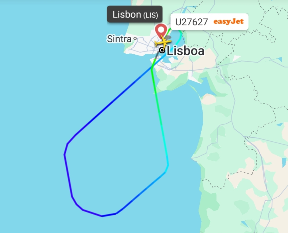 Voo com destino ao Funchal regressa a Lisboa