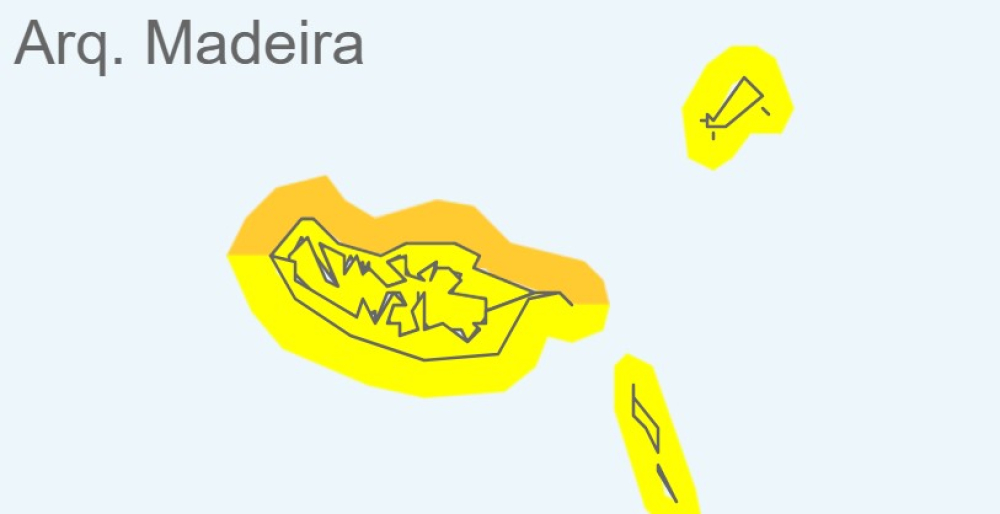 Aviso laranja para ondas de 11 metros