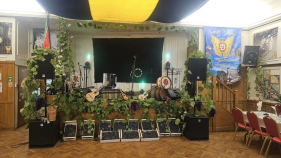 Festa das Vindimas em Londres. Veja uma das atua&ccedil;&otilde;es.