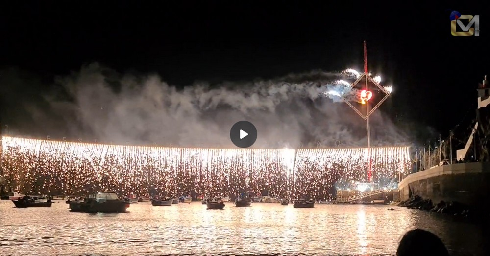 Fantástica cortina de fogo, em Câmara de Lobos (com vídeo)