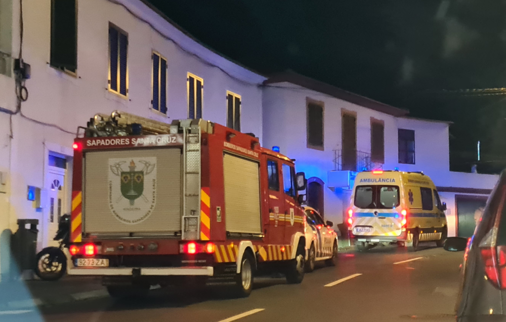 Bombeiros mobilizados para despiste no Caniço