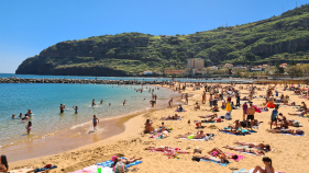 Enchente na Praia de Machico (com v&iacute;deo)