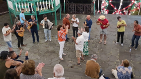 Madeira Despique canta "O Sert&atilde;o" nas novenas do Monte (v&iacute;deo)