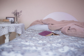J&aacute; pensou em arrendar metade da cama? Aconteceu no Canad&aacute;.