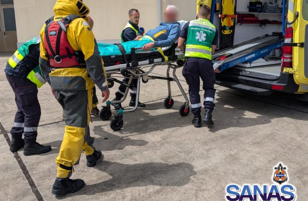 Alemão de 75 anos evacuado de veleiro
