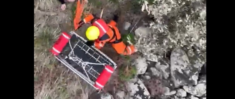 Vídeo mostra casal polaco a ser resgatado na Ponta do Pargo