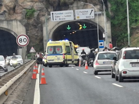 Acidente com v&aacute;rias viaturas gera 7 km de tr&acirc;nsito