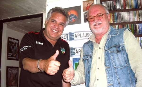 Sid&oacute;nio Silva