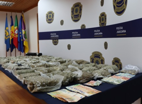 Dois detidos e maior apreens&atilde;o de sempre de droga sint&eacute;tica