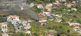 Inc&ecirc;ndio em casa no Campan&aacute;rio