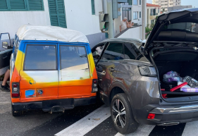 Acidente na Avenida Lu&iacute;s de Cam&otilde;es