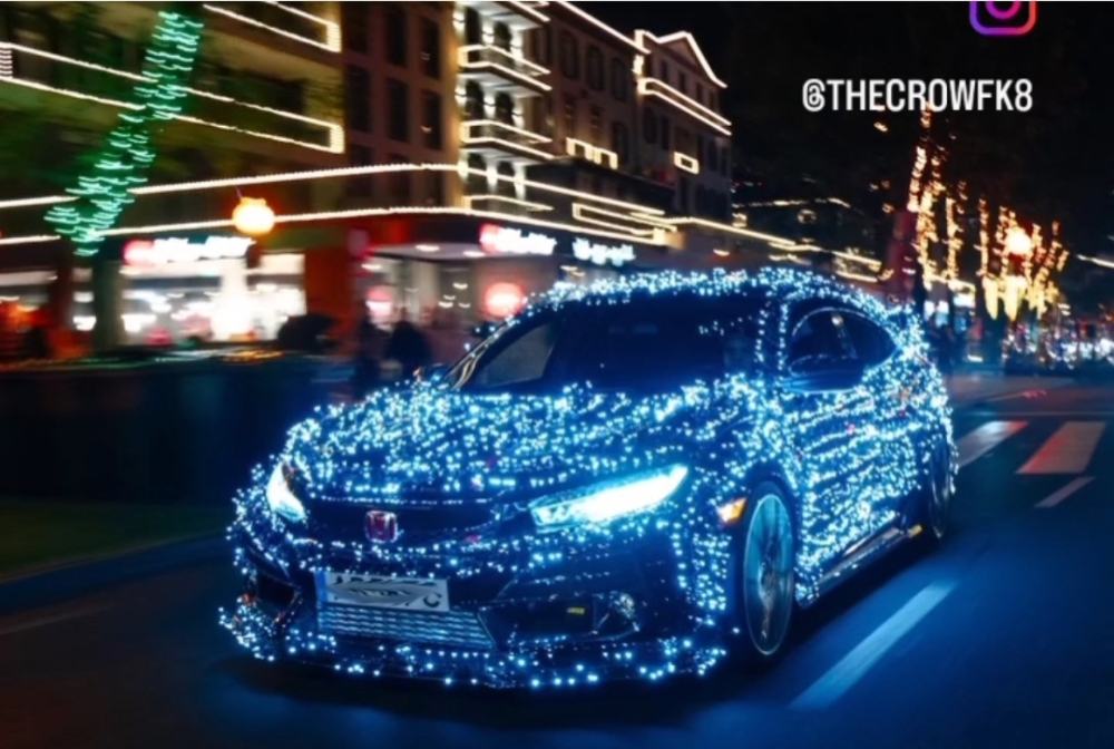 "Carro Natal" faz furor na Madeira (vídeo)