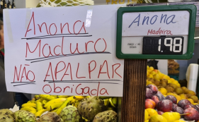 "N&atilde;o apalpar"... a anona!