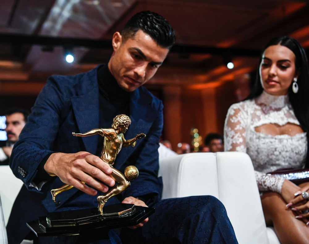 Cristiano Ronaldo assinala 39 anos. Veja a mensagem da mãe Dolores.