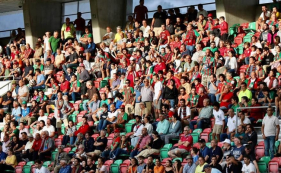 Mar&iacute;timo deu a volta e venceu o Santa Clara